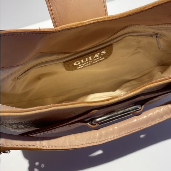 Guia’s genuine leather shoulder/hand bag. - Picture 8 of 10